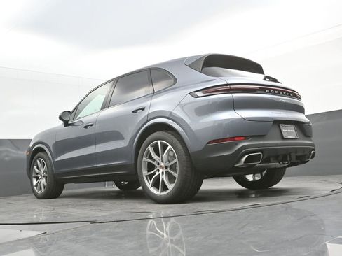 New 2026 Porsche Cayenne AWD/4WD image 37