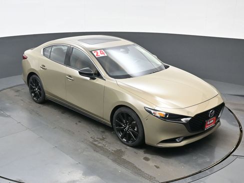 Used 2024 MAZDA MAZDA3 s image 32