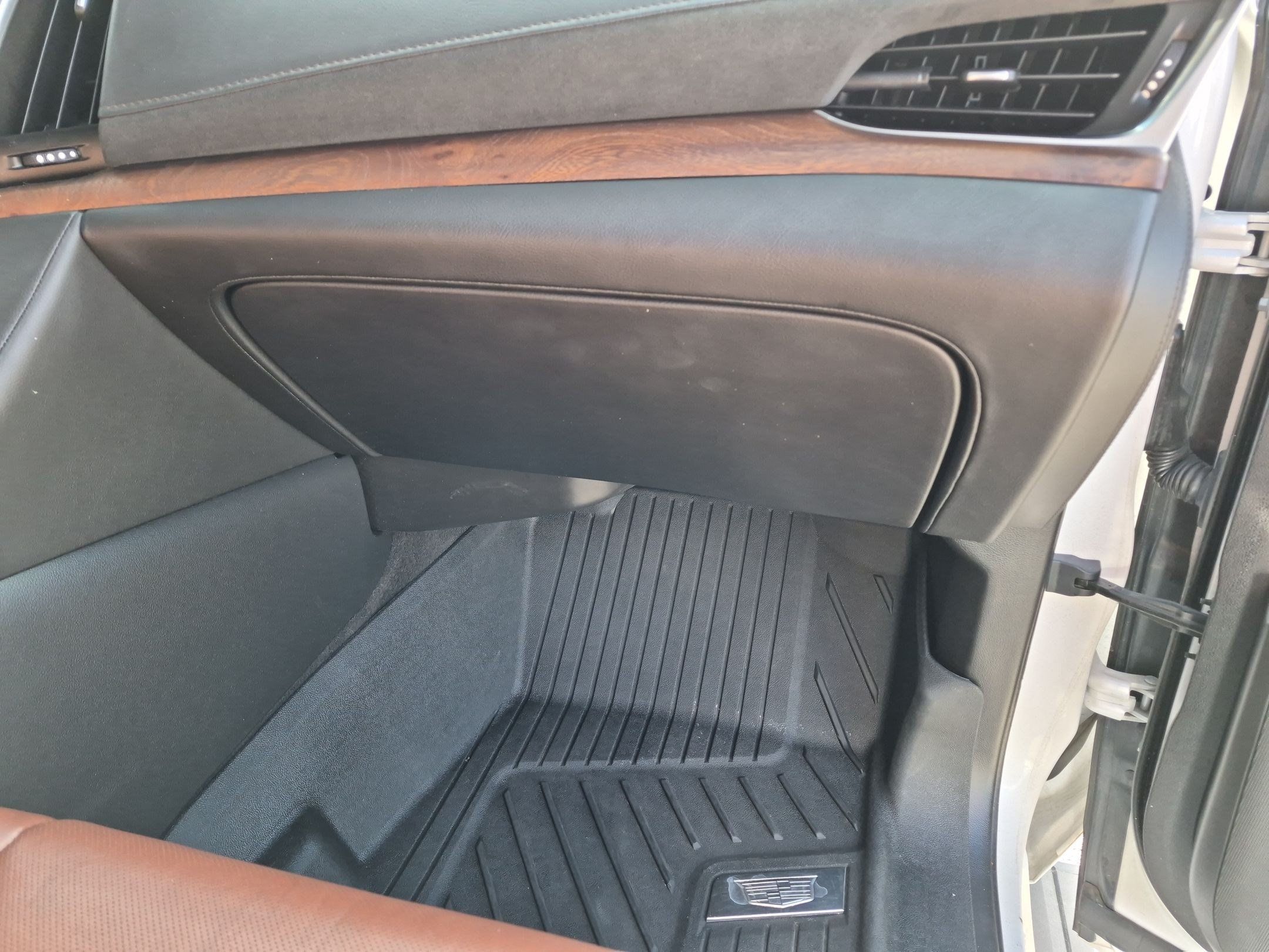 Used 2019 Cadillac Escalade ESV Premium Luxury AWD/4WD image 33