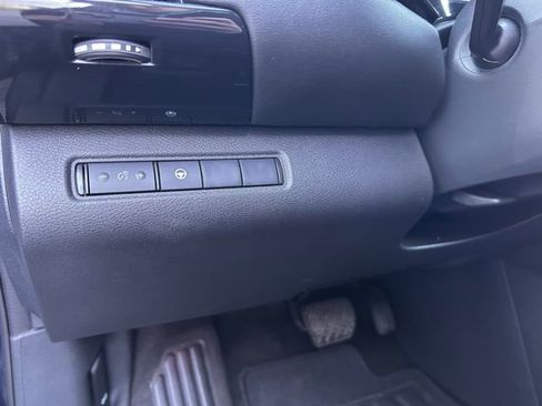 Used 2024 Nissan Pathfinder SV image 22