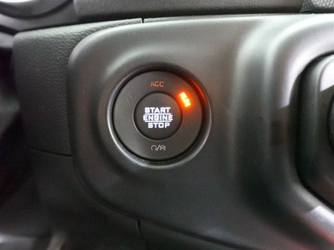 Used 2023 Jeep Wrangler Unlimited Sahara AWD/4WD image 23