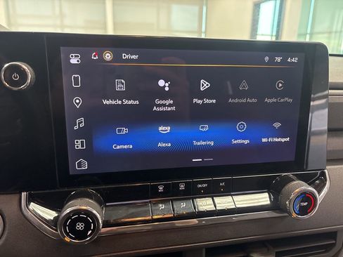 Used 2025 Chevrolet Colorado W/T w/ Advanced Trailering Package AWD/4WD image 19