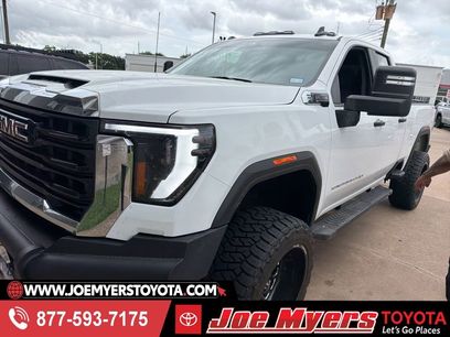Used 2024 GMC Sierra 2500 Pro w/ Convenience Package
