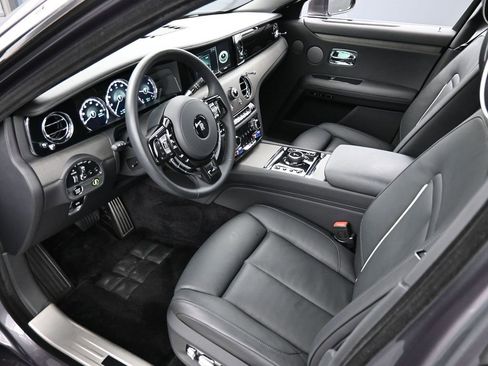 Certified 2023 Rolls-Royce Ghost image 4