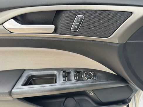 Used 2018 Ford Fusion S image 23