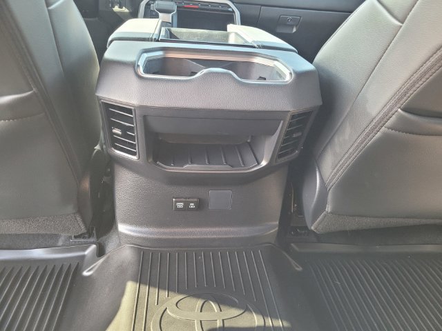 Used 2025 Toyota Tundra Limited AWD/4WD image 17