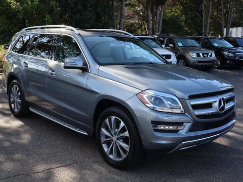 Used 2016 Mercedes-Benz GL 320 BlueTEC 4MATIC image 3