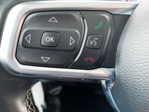 Used 2021 Jeep Wrangler Unlimited Sahara w/ Uconnect 4C Nav & Sound Group AWD/4WD image 6