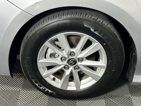 Used 2025 Toyota Camry LE FWD image 9