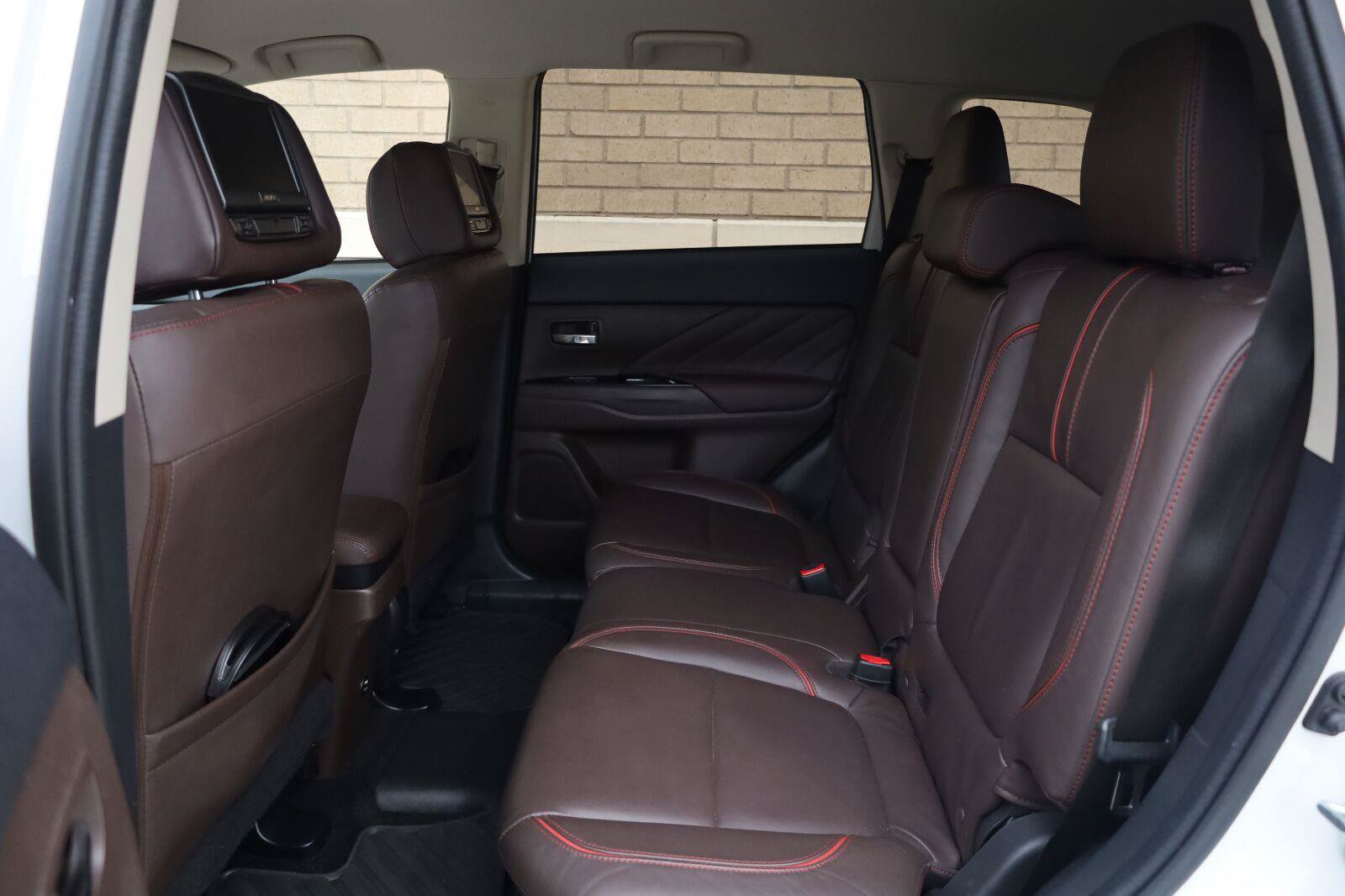 Used 2018 Mitsubishi Outlander GT AWD/4WD image 22