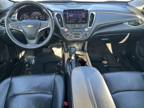 Used 2024 Chevrolet Malibu LT image 2