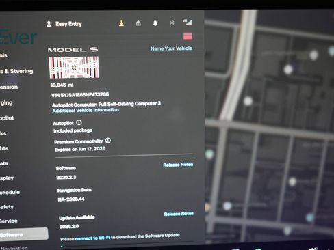 Used 2022 Tesla Model S Plaid image 7