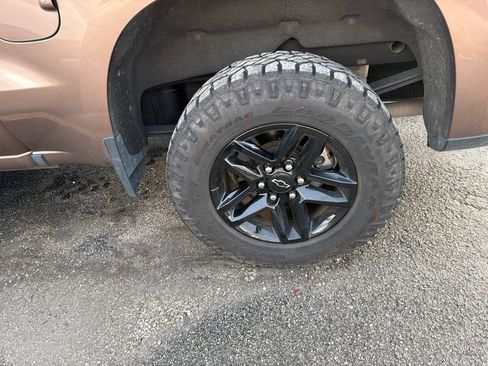 Used 2019 Chevrolet Silverado 1500 LT Trail Boss AWD/4WD image 6