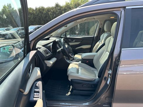 Used 2022 Subaru Ascent Limited w/ Technology Package AWD/4WD image 5