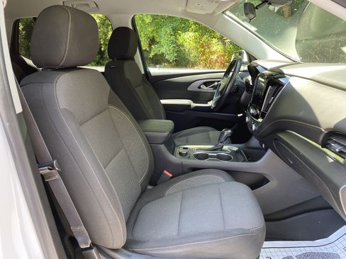 Used 2019 Chevrolet Traverse LT w/ LPO, Floor Liner Package AWD/4WD image 33