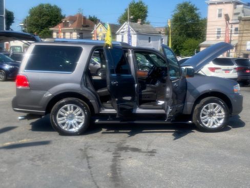 Used 2013 Lincoln Navigator 4WD w/ HD Trailer Tow Pkg image 7