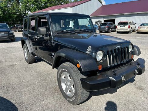 Used 2009 Jeep Wrangler Unlimited X image 14
