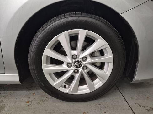 Used 2022 Toyota Camry LE image 11