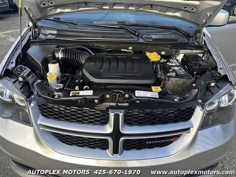 Used 2019 Dodge Grand Caravan GT image 32