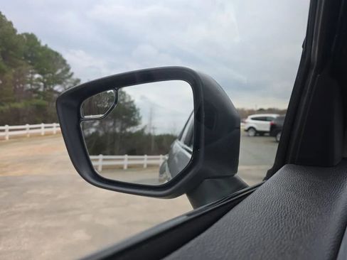 Used 2023 Mitsubishi Eclipse Cross LE image 23