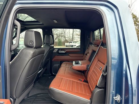 New 2026 GMC Sierra 2500 Denali Ultimate image 7