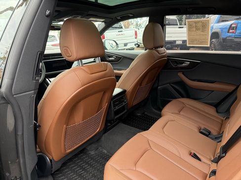 Used 2023 Audi Q8 Premium Plus image 25