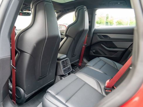 Used 2025 Porsche Taycan 4S image 19