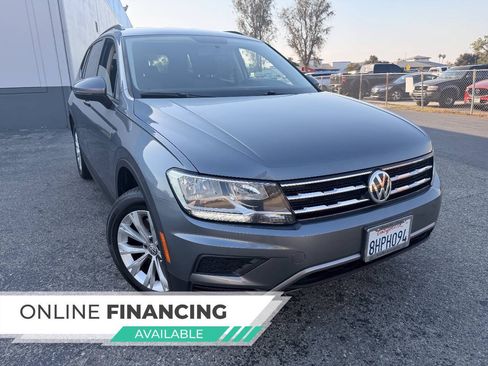 Used 2019 Volkswagen Tiguan S w/ Driver Assistance Package FWD image 2