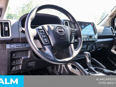 Certified 2025 Nissan Frontier SV RWD image 21