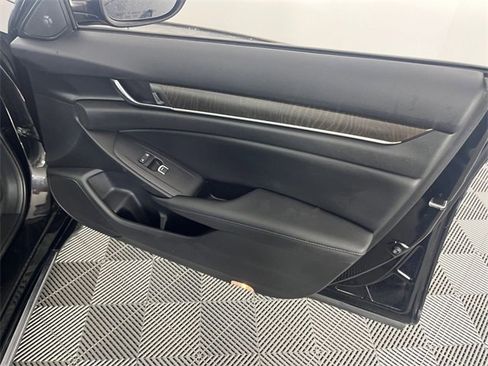 Used 2021 Honda Accord Touring image 22