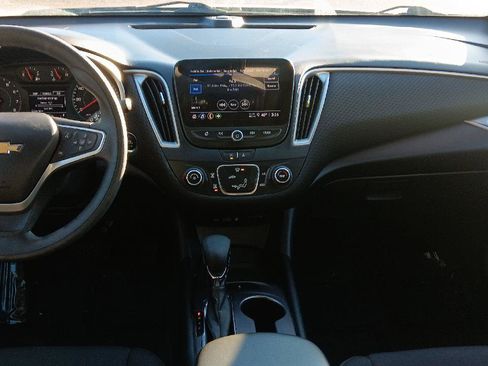 Used 2022 Chevrolet Malibu LS image 4