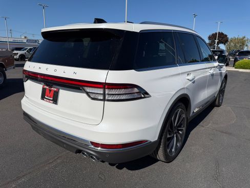 New 2026 Lincoln Aviator Reserve AWD/4WD image 3