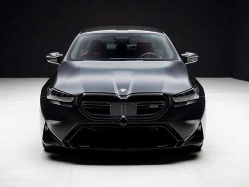 Used 2025 BMW M5 w/ Carbon Package image 6