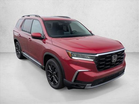 New 2025 Honda Pilot Touring image 6