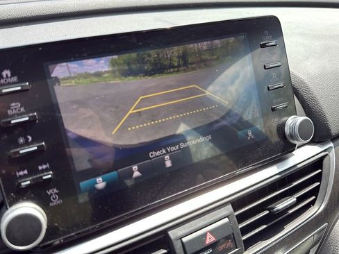 Used 2018 Honda Accord EX image 25