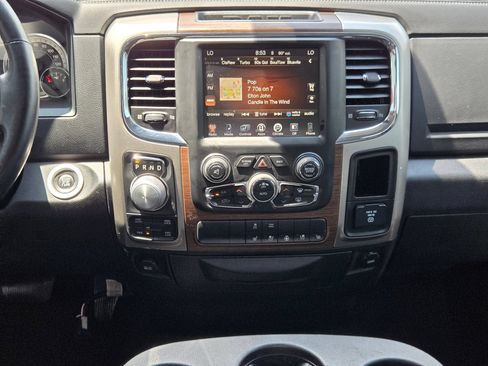 Used 2016 RAM 1500 Laramie w/ Convenience Group AWD/4WD image 16