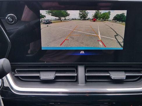 Used 2025 Chevrolet Trax RS w/ Driver Confidence Package FWD image 18