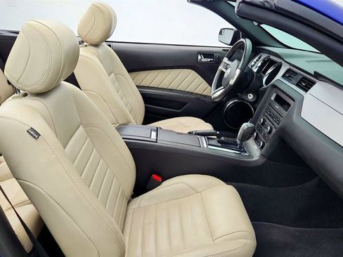 Used 2013 Ford Mustang Premium image 24