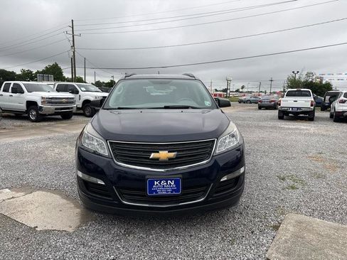 Used 2017 Chevrolet Traverse LS FWD image 6