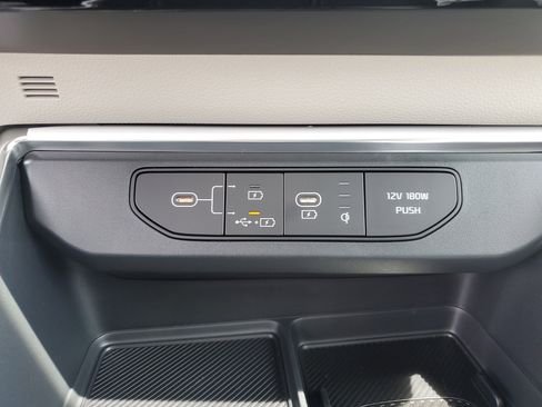 New 2026 Kia Carnival SX image 21