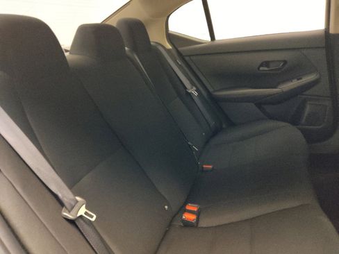 Used 2025 Nissan Sentra S image 19