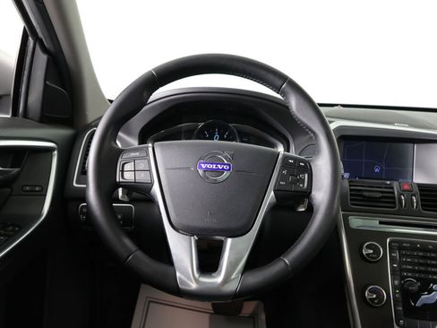 Used 2015 Volvo XC60 T6 Platinum image 29