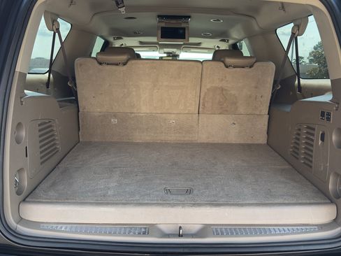 Used 2019 GMC Yukon XL SLT w/ Open Road Package RWD image 7