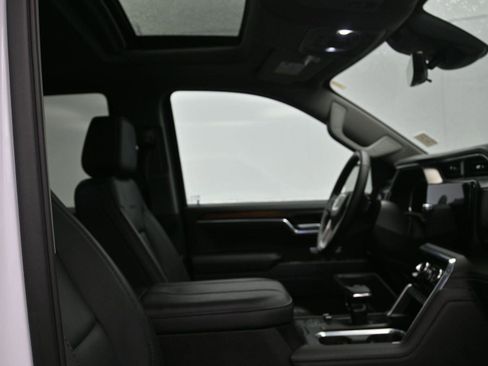 Used 2025 GMC Sierra 1500 Denali w/ Technology Package image 13