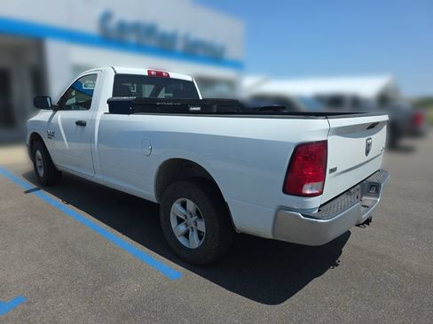Used 2022 RAM 1500 Classic SLT AWD/4WD image 6