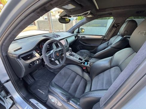 Used 2018 Porsche Macan GTS AWD/4WD image 31