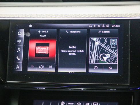 Used 2022 Audi e-tron S Premium Plus AWD/4WD image 16