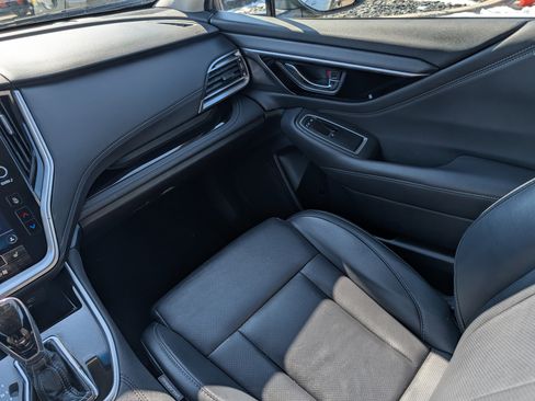 Used 2021 Subaru Outback Limited image 11