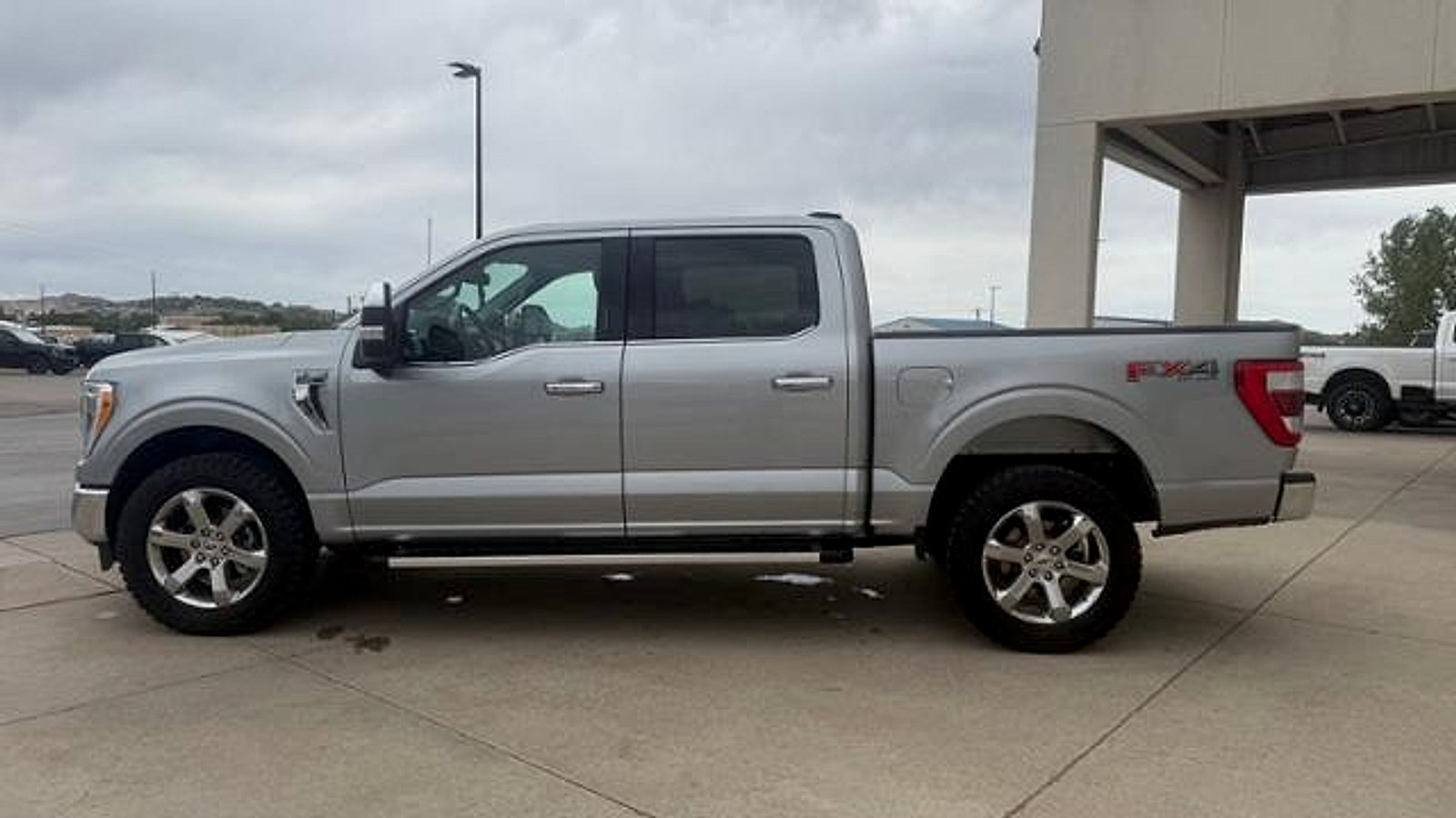 Used 2022 Ford F150 Lariat w/ Max Trailer Tow Package AWD/4WD image 10