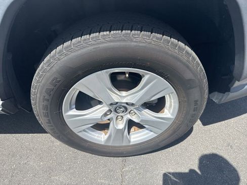 Used 2019 Toyota RAV4 XLE image 21